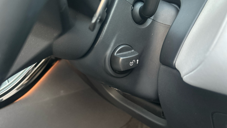 Land Rover Range Rover Velar 2.0 D200 MHEV Dynamic SE 5dr Auto Diesel Estate